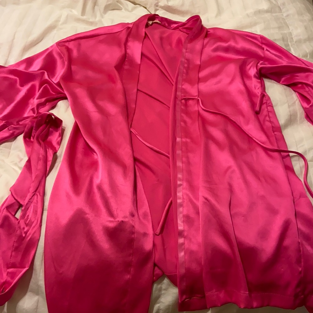 Victoria’s Secret silk robe - S/M pink